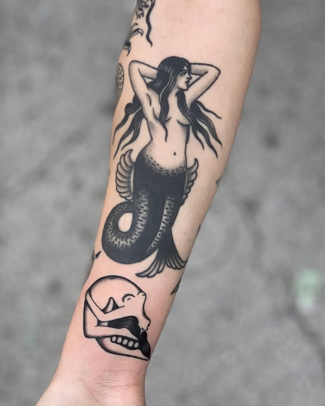 Dragon, 세이렌