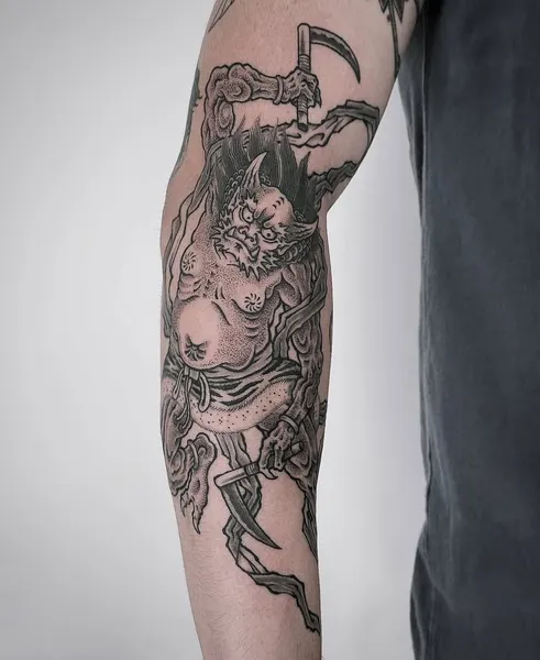 Full Circle Tattoo