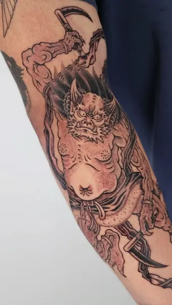 Full Circle Tattoo