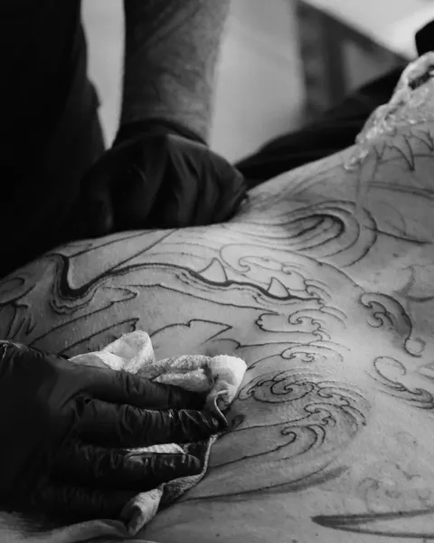 Full Circle Tattoo