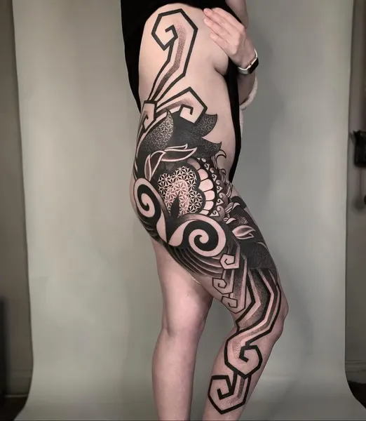 Full Circle Tattoo