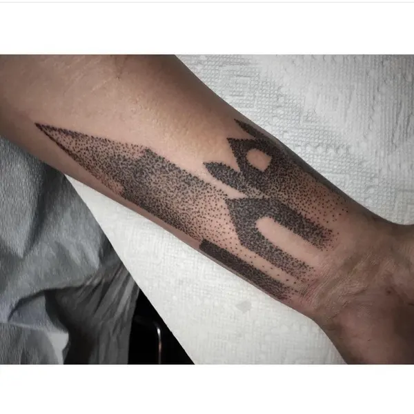 Full Circle Tattoo