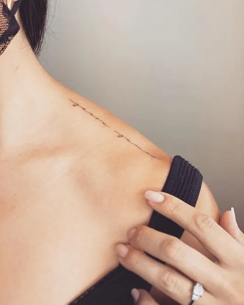 Lettering, 영원, 선, 추억, 물망초, 날짜, 눈물, 문장, 믿음, 용기, 자유, 좌표, 치유, 해태, 희망, 양면성, 회복력