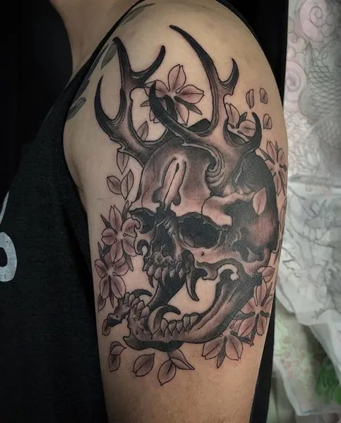 Full Circle Tattoo
