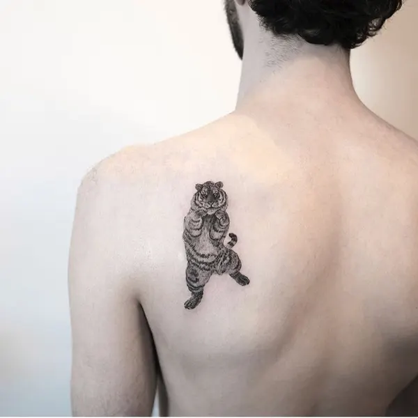 Tiger, 팬서, 발자국