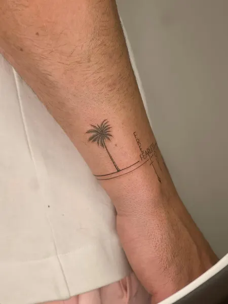 사막, 계곡, 섬, 나무, 해변, 대나무, 소나무, 야자수, 여행 타투, 바늘, 노리개, 초현실, 테두리, 가시철사, 나뭇가지, 커스텀 타투, 기념 타투