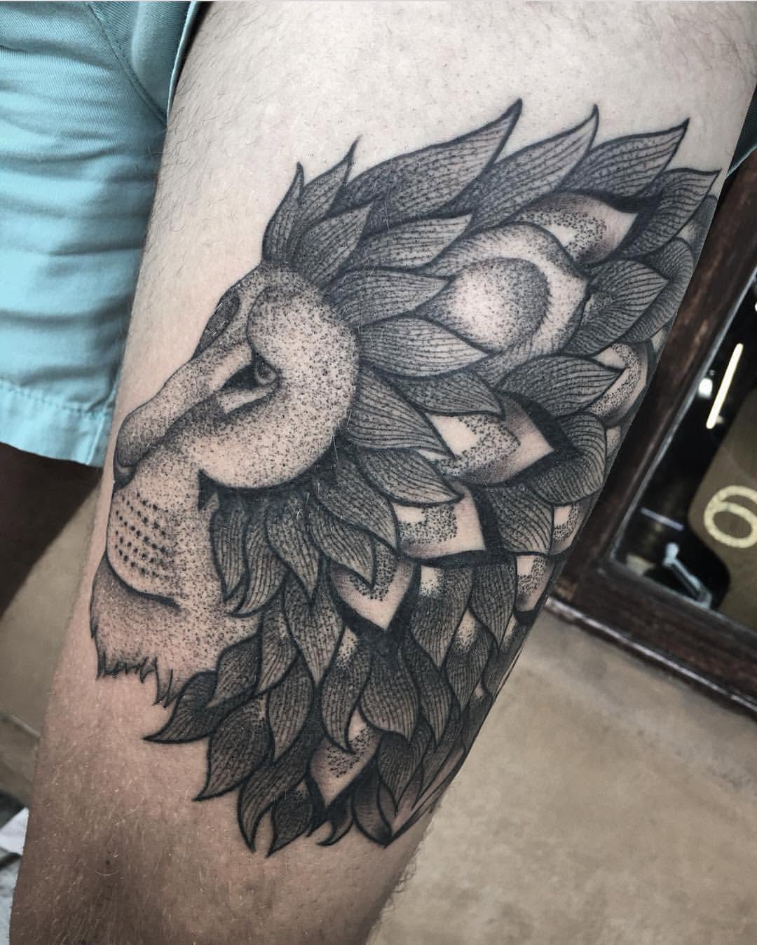 Full Circle Tattoo