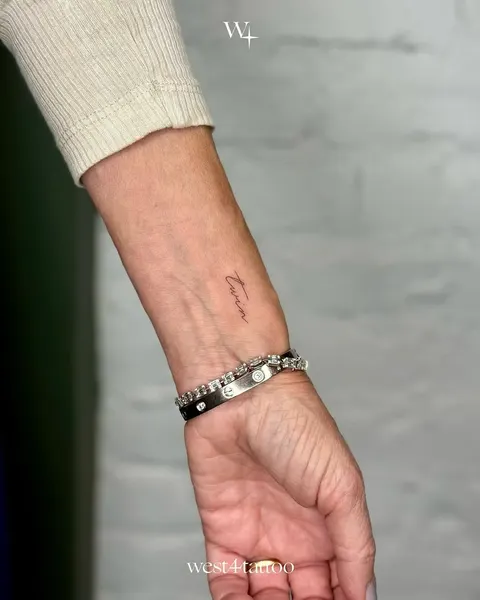 발찌, Lettering, 숫자, 팔찌, 아랍어 레터링, 로마 숫자, 서명, 열쇠, 손글씨, 주얼리, 출생년도