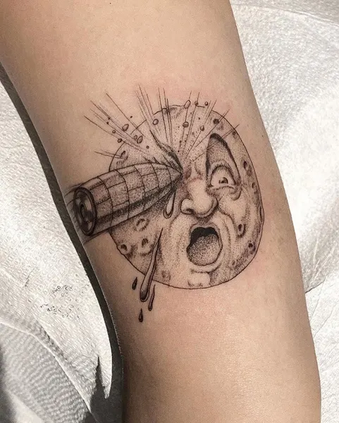 Full Circle Tattoo