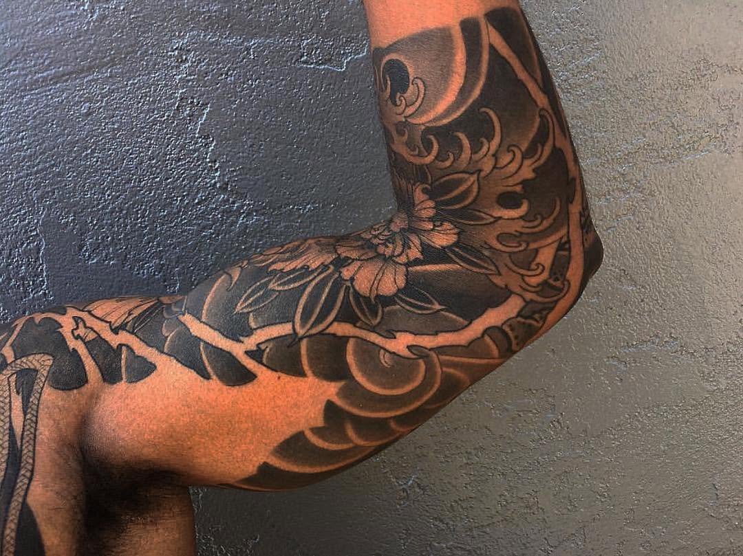 Full Circle Tattoo