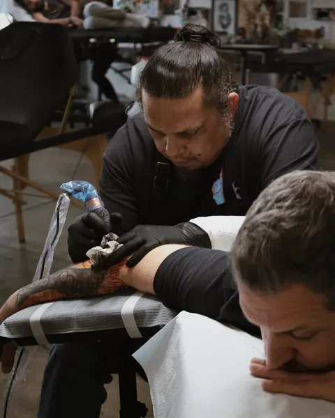 Full Circle Tattoo