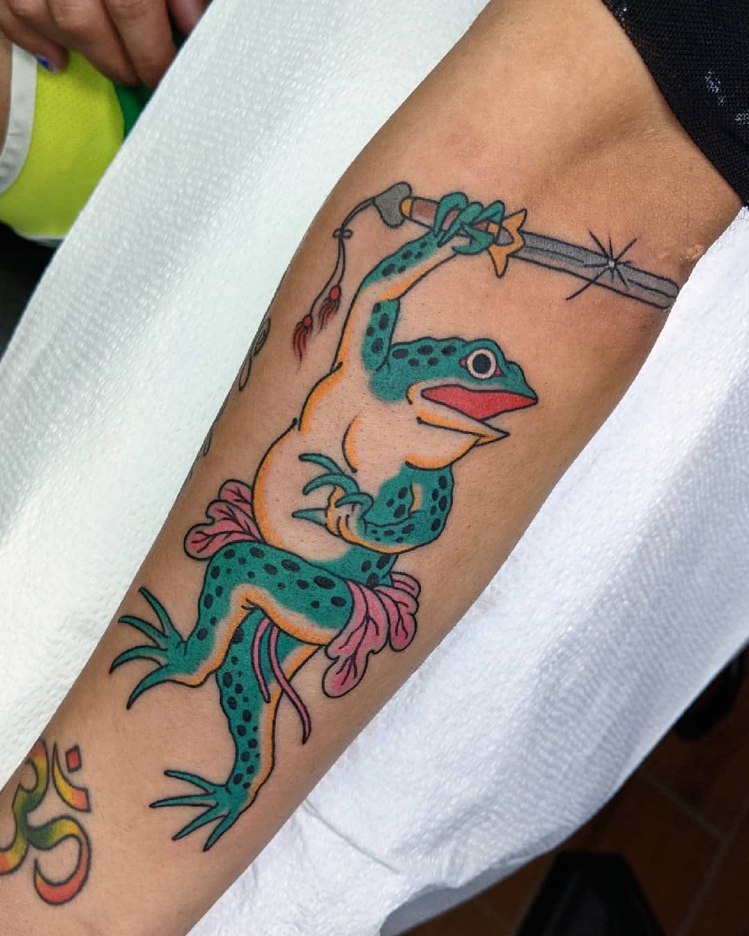 Dragon, 개구리