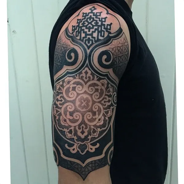 Full Circle Tattoo