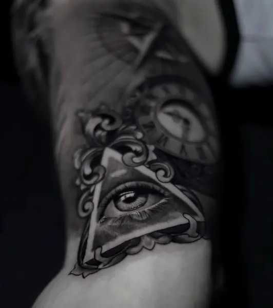 lewis.tattoo