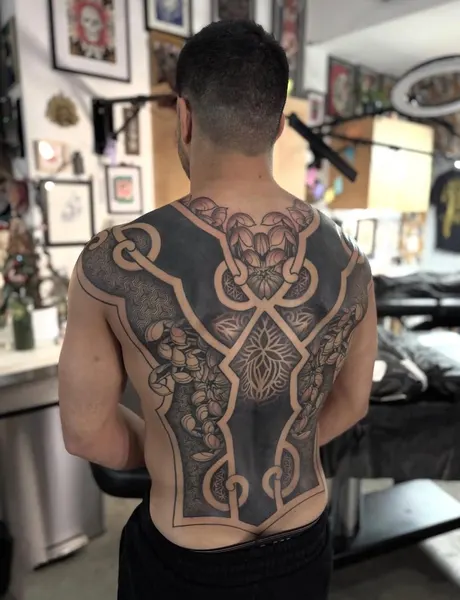 Full Circle Tattoo