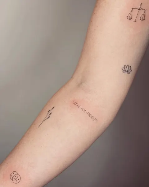 Lettering, 양자리, 물병자리, 천칭자리, 황소자리, 물고기자리, 쌍둥이자리, 양면성, 처녀자리
