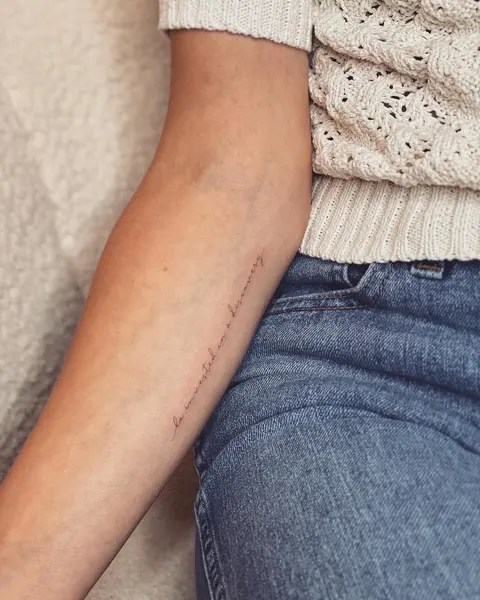 책, Lettering, 선, 양면성, 가시철사
