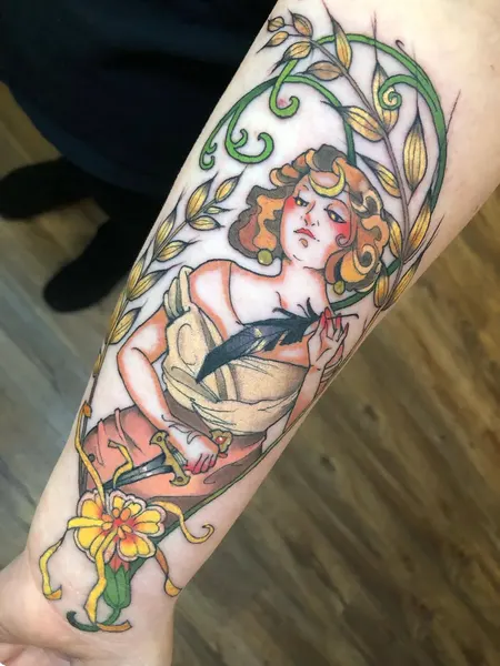 elliejoliv