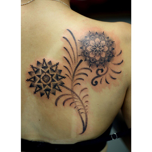Full Circle Tattoo