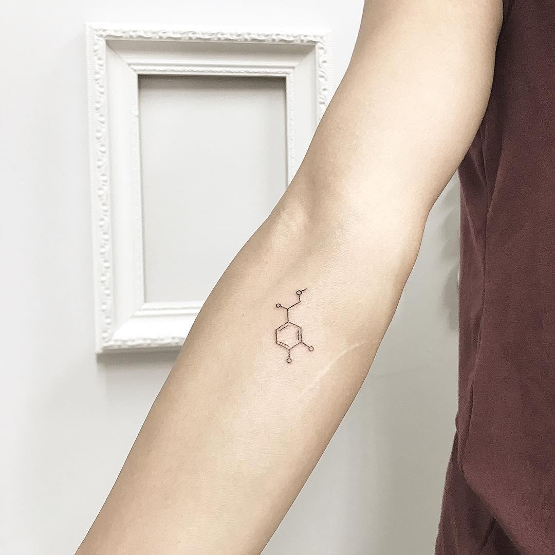 Lettering, 무한, 영원, 선, 옴, 개미, 뇌신, 단청, 오니, 평화, 한글, 함사, 화살, 게자리, 노리개, 미니멀, 비대칭, 삭얀트, 양면성, 양자리, 이니셜, 사수자리, 염소자리, 오리엔탈, 우키요에, 처녀자리, 천칭자리, 황소자리, 기념 타투, 작은 타투, 댄서, 바늘, 운명, 정의, 지혜, 희망, 게이샤, 그래픽, 다루마, 삼족오, 실루엣, 초현실, 카타나, 테두리, 프레임, 물병자리, 전갈자리, 물고기자리, 쌍둥이자리, 초소형 타투, 플래시 타투, 활과 화살