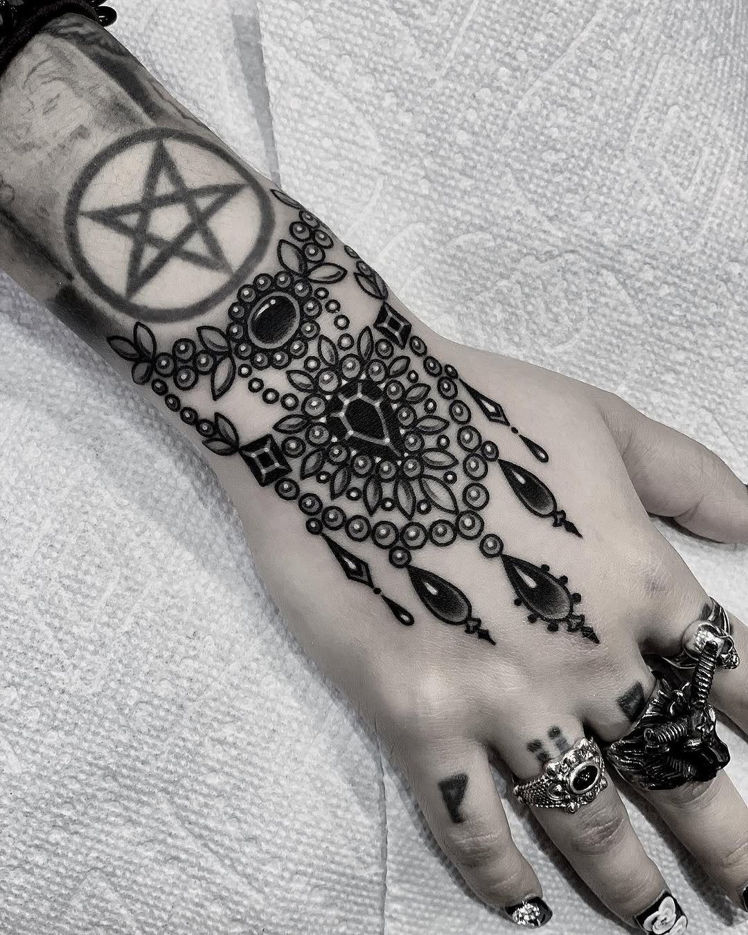 black_casket