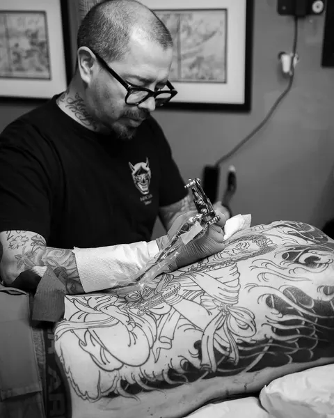 Full Circle Tattoo