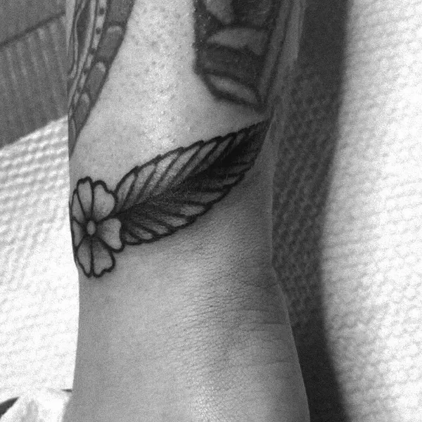 lindseebeetattoo