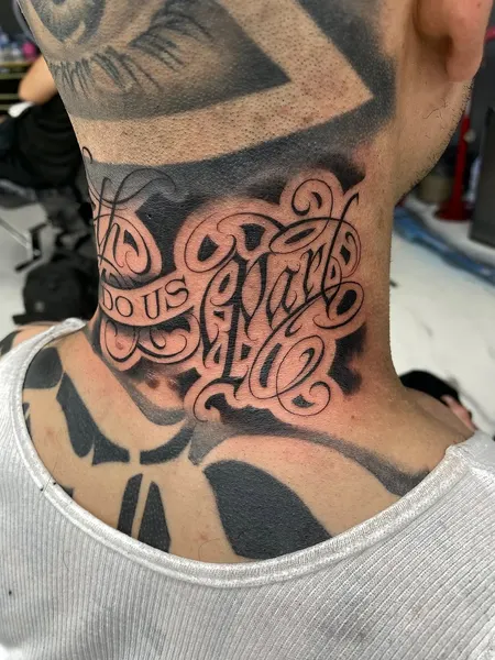 Lettering, 아랍어 레터링, 추모 문구, 고딕 레터링, 올드 잉글리시