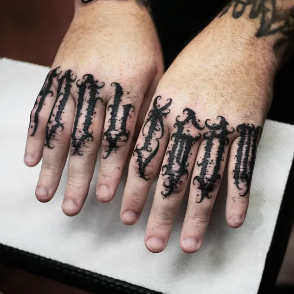 손, Lettering