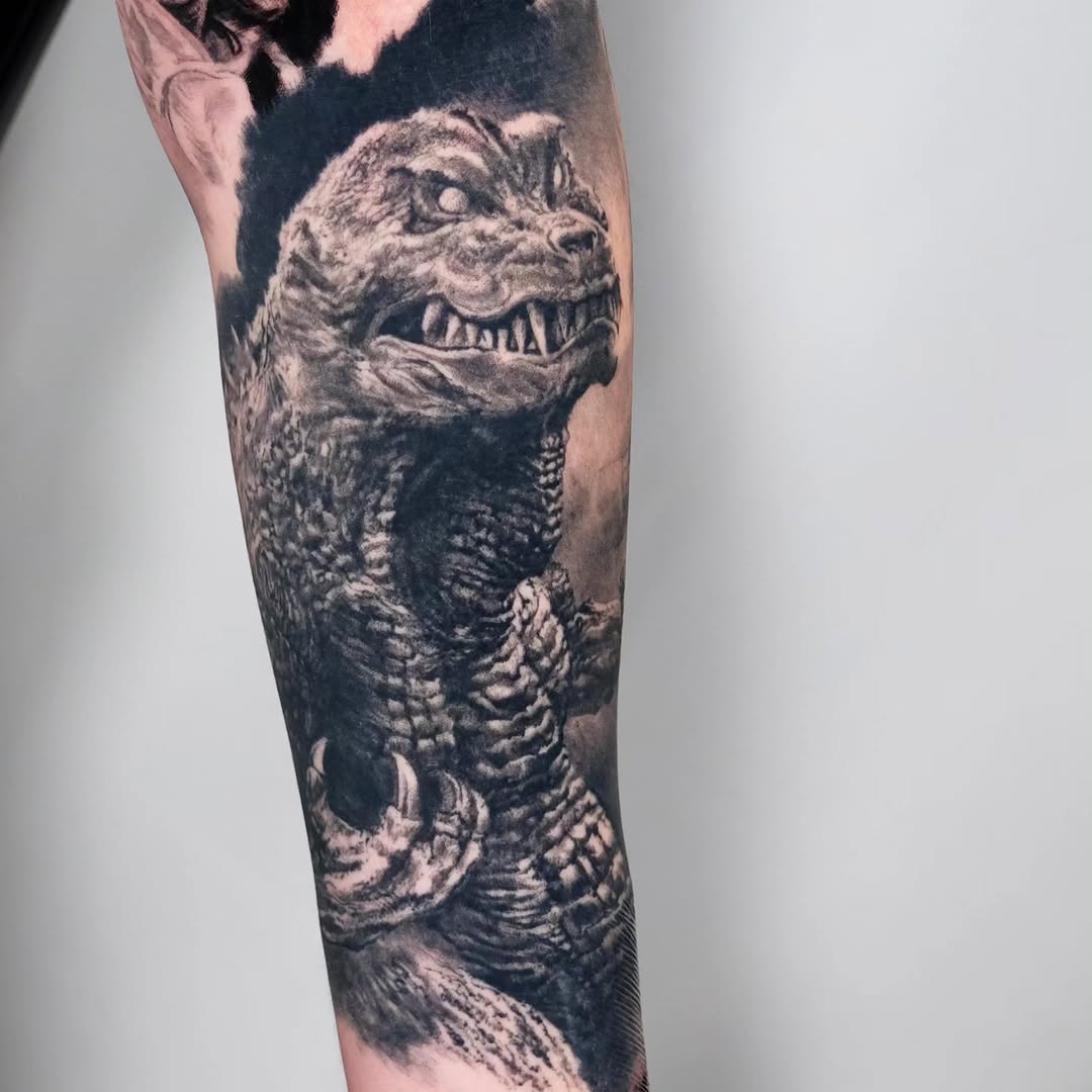 Dragon, 악어