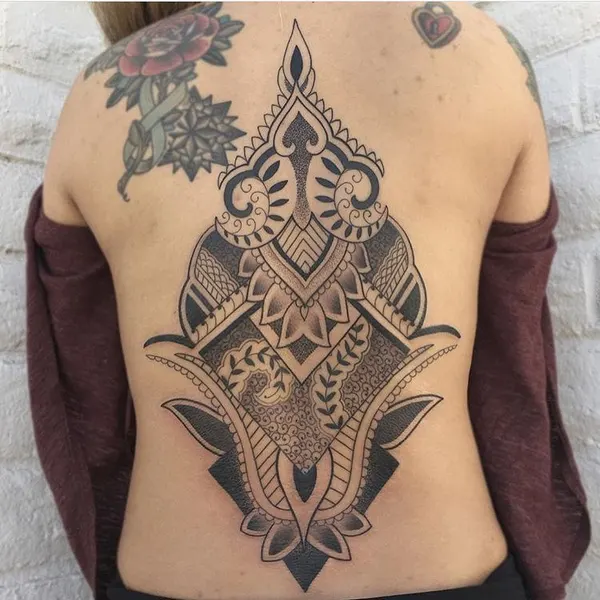Full Circle Tattoo