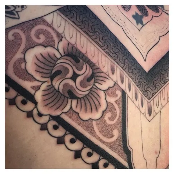 Full Circle Tattoo