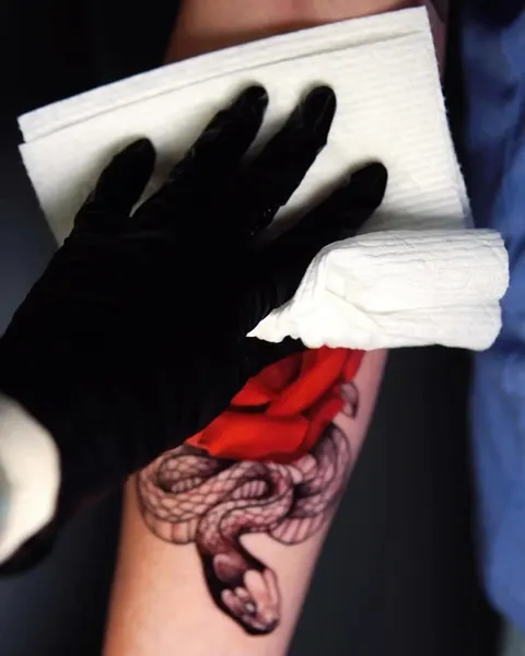 Dragon, Rose