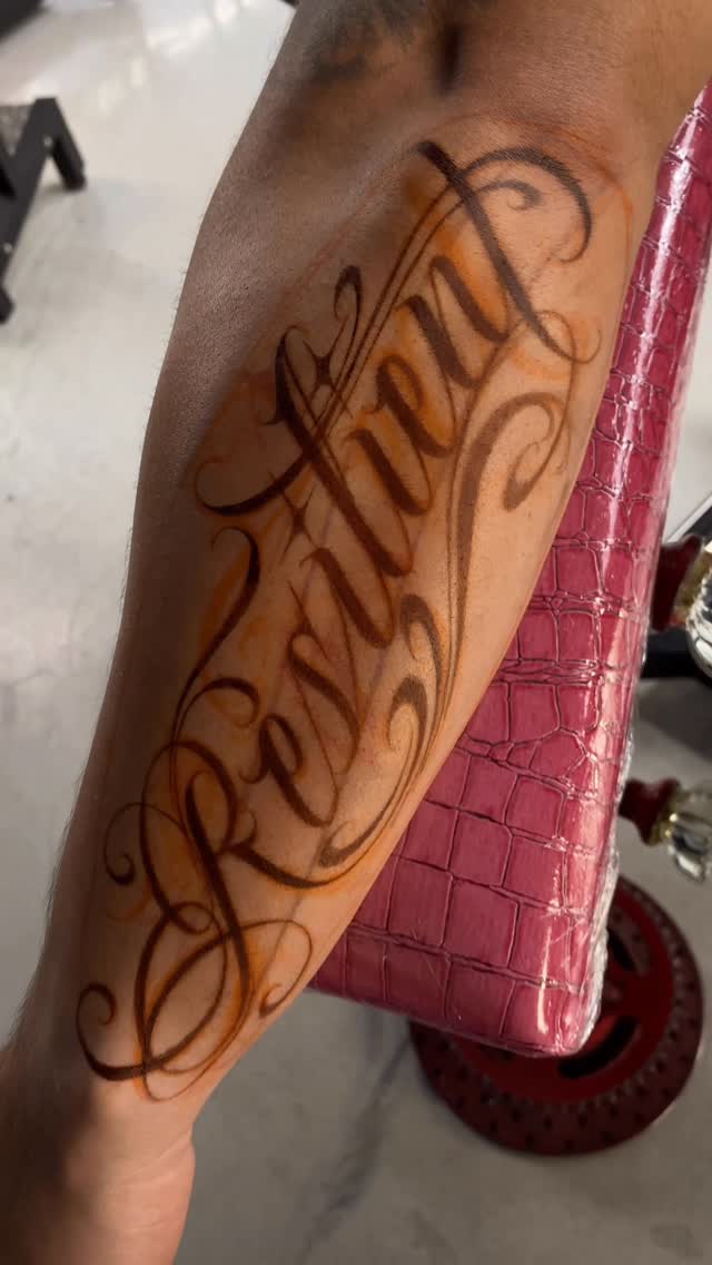 Lettering, 아랍어 레터링, 일본어 레터링, 고딕 레터링, 한자 레터링, 서예