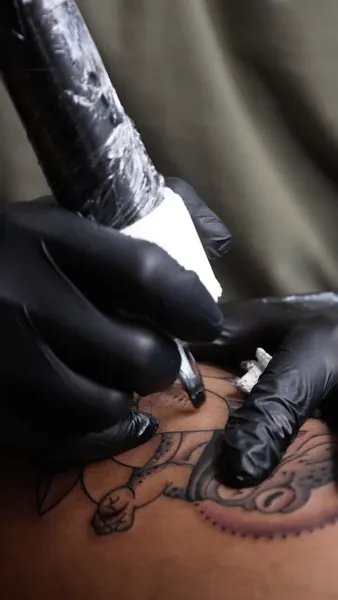 Full Circle Tattoo