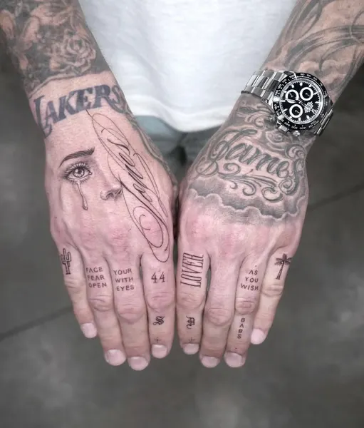 비, Lettering