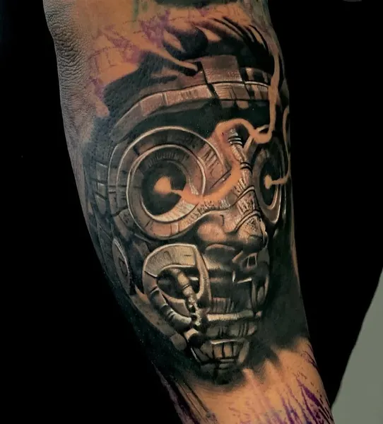 Full Circle Tattoo
