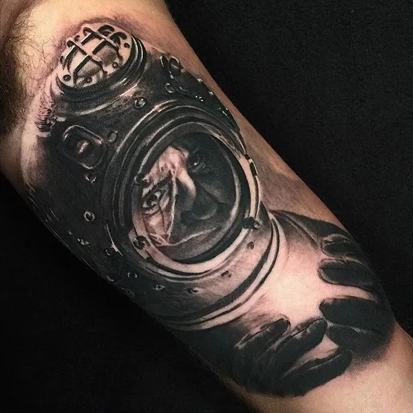 Ink and Dagger Tattoo