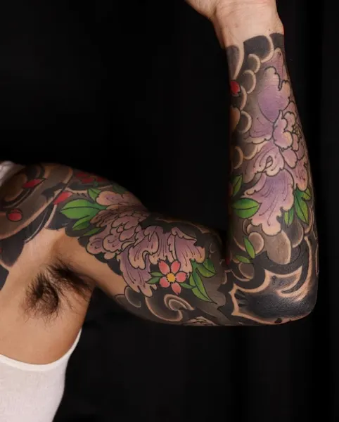 Full Circle Tattoo