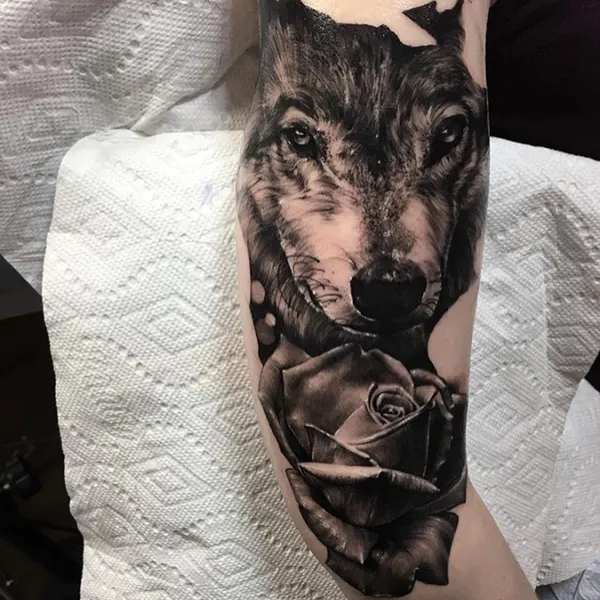 Full Circle Tattoo