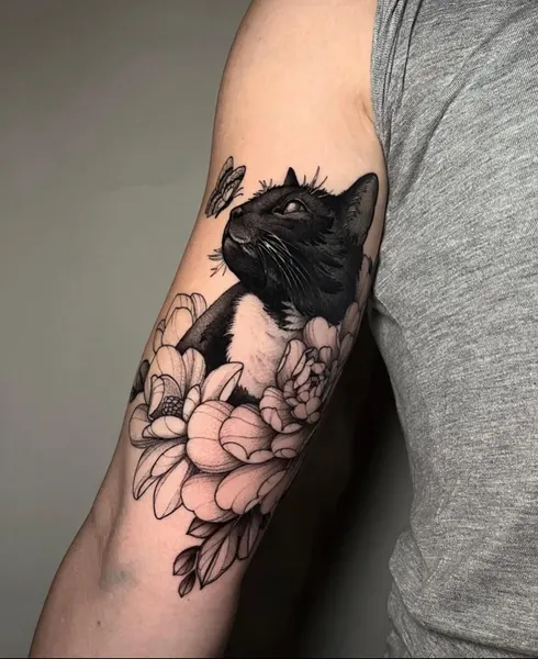 Full Circle Tattoo