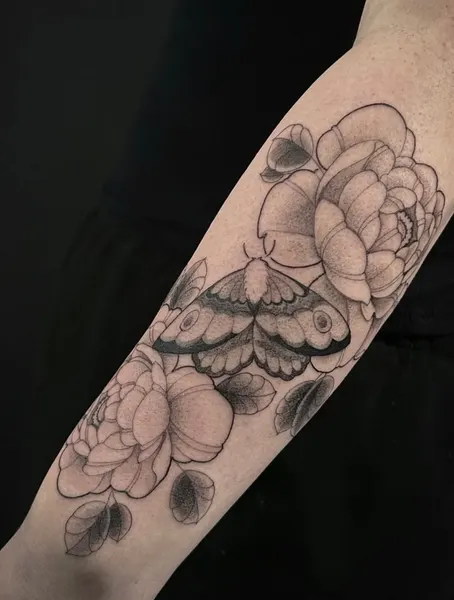 Full Circle Tattoo